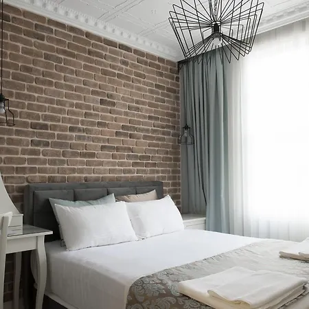 Luna Kaleiçi Hotel *